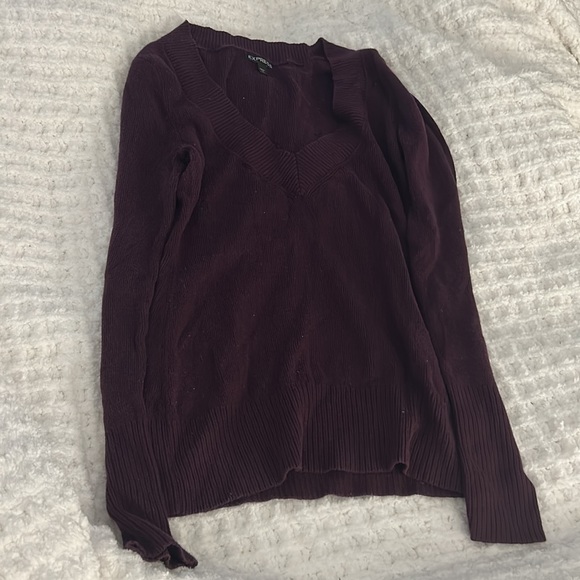Express Women’s V-Neck Sweater - Size Small, Plum. - Picture 3 of 5